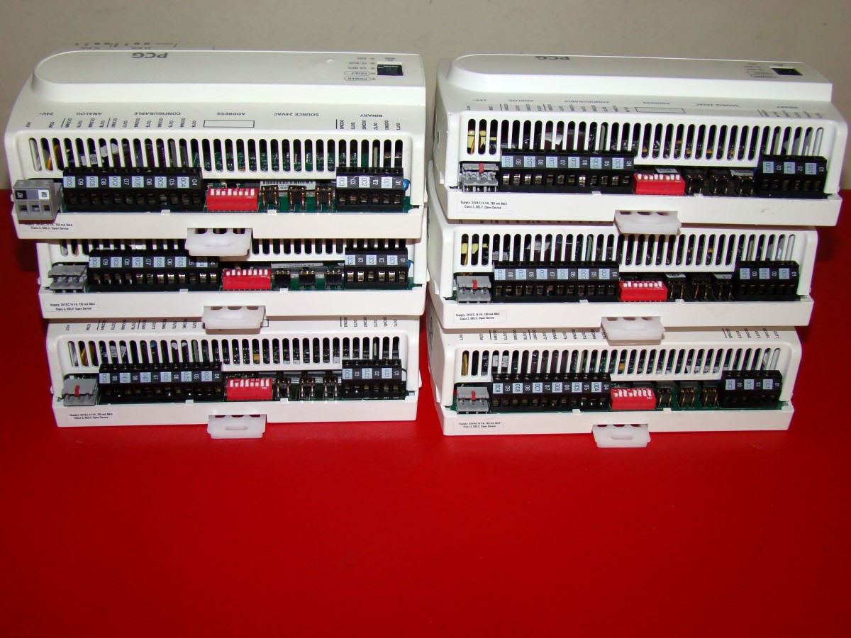 Johnson Controls FXPCG26110 Facility Programmable Controller PCG2611