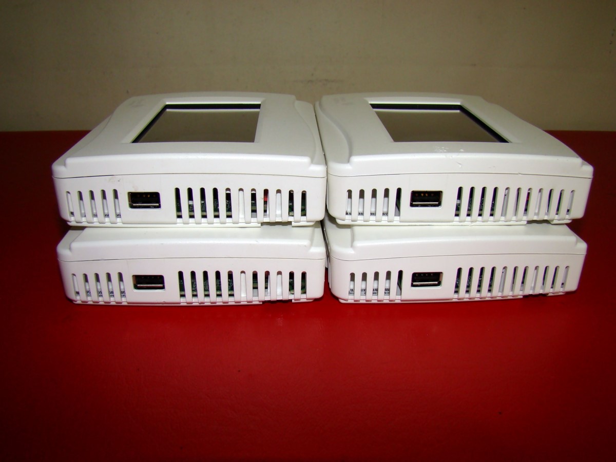 Johnson Controls Smart Thermostat TEC3630 series. 3630‐00000 Free