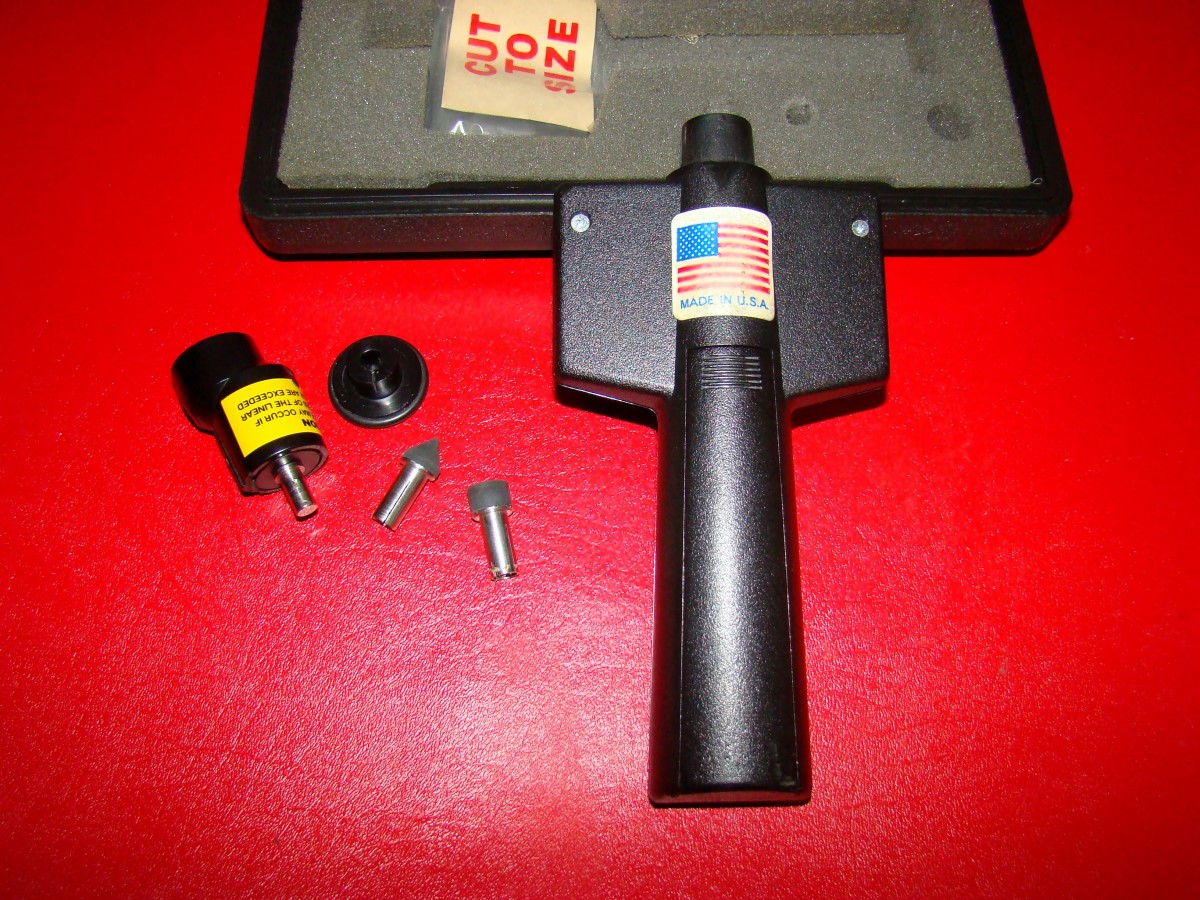 Ametek 1726 Dual Function Digital Tachometer RPM Contact Non-Contact