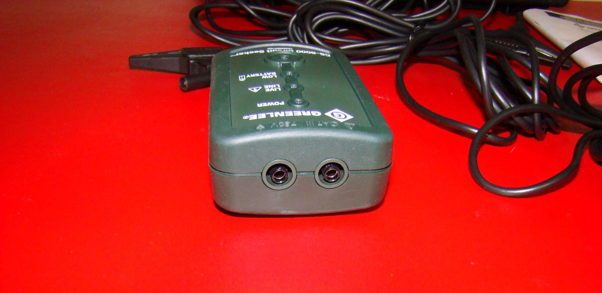 Greenlee CS-8000 Circuit Seeker Tracer Finder Transmitter Missing
