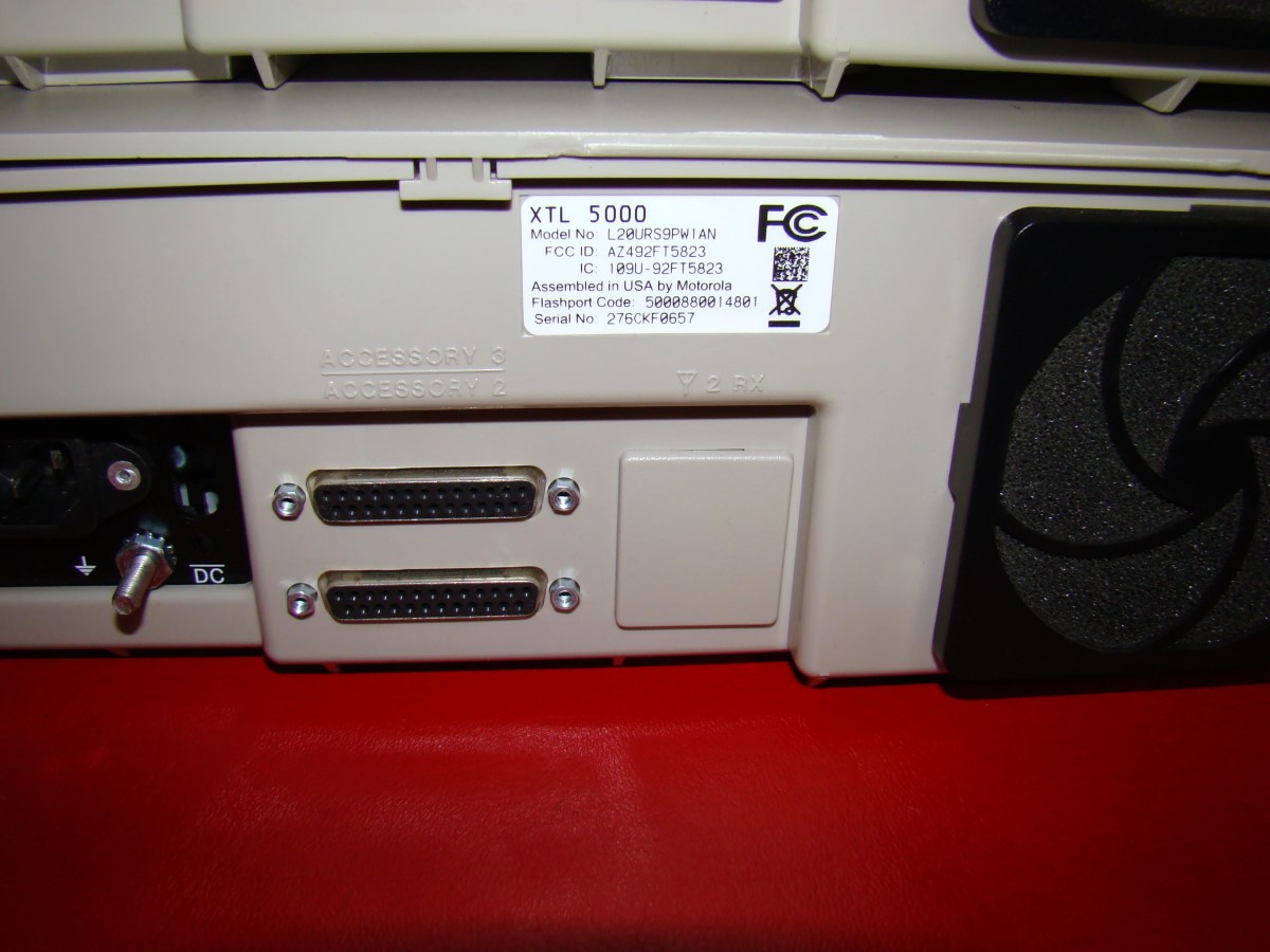 Motorola XTL5000 05 UHF 450-512mhz P25 Digital Mobile