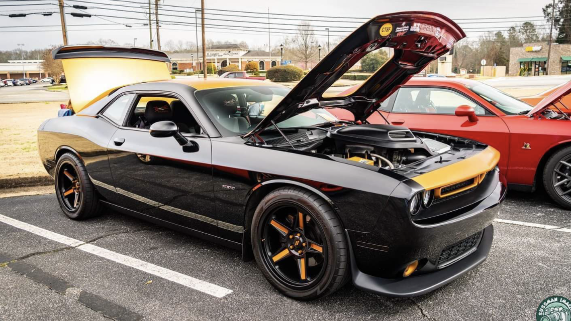 08-22 Challenger C440 Wing