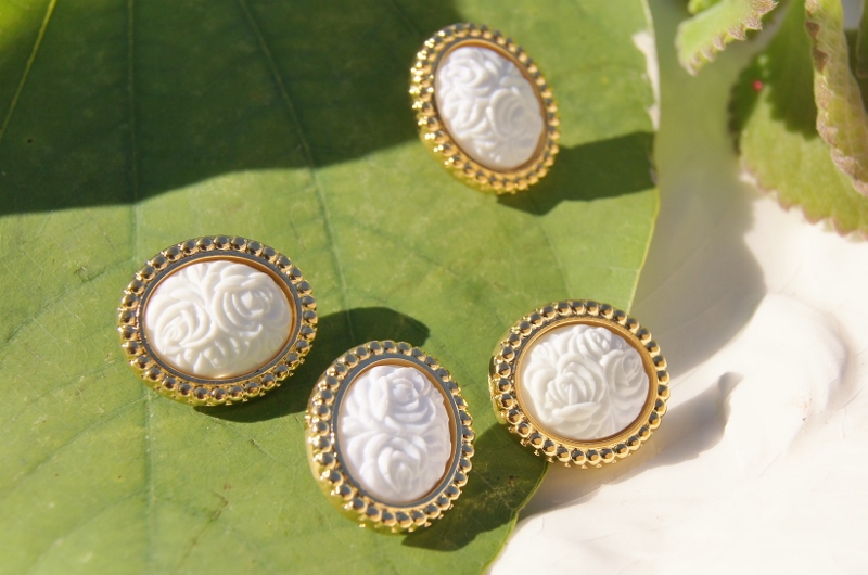 White Roses Embossed Metallic Gold Oval Shank Vintage Buttons