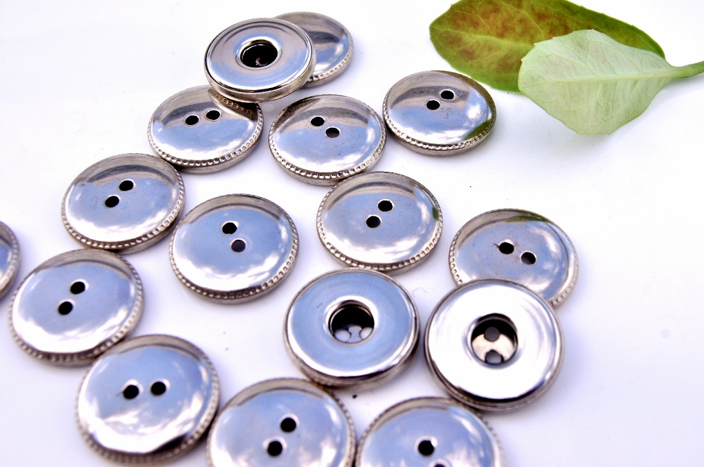 2 Hole Vintage Silver Metal Buttons