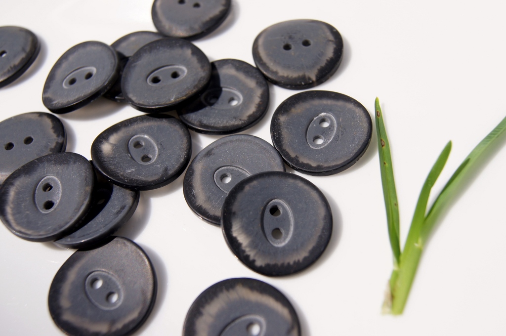 2 Hole Designer Vintage Black Buttons