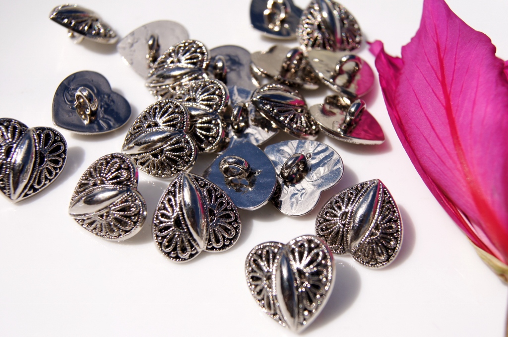 Heart Silver Shank Vintage Buttons