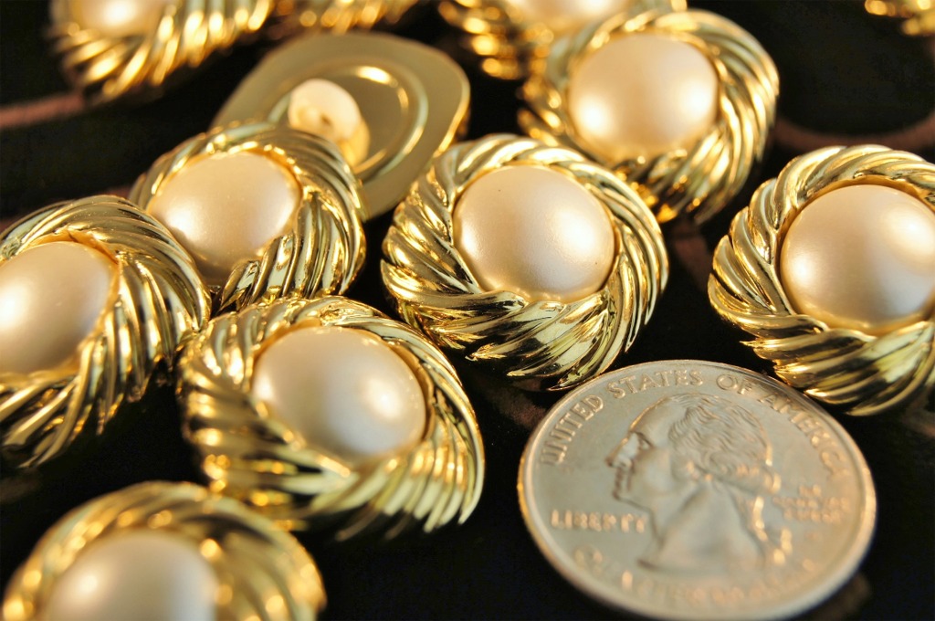 Metallic Gold Fashion Pearl Buttons