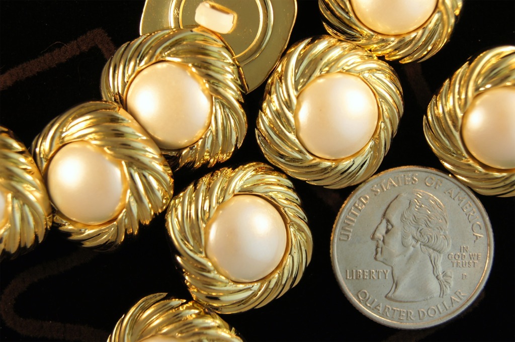 Metallic Gold Fashion Pearl Buttons