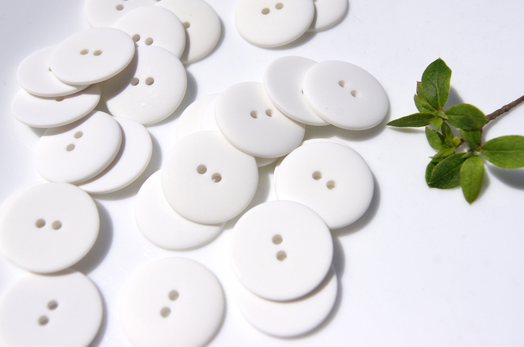 2 Hole White Buttons