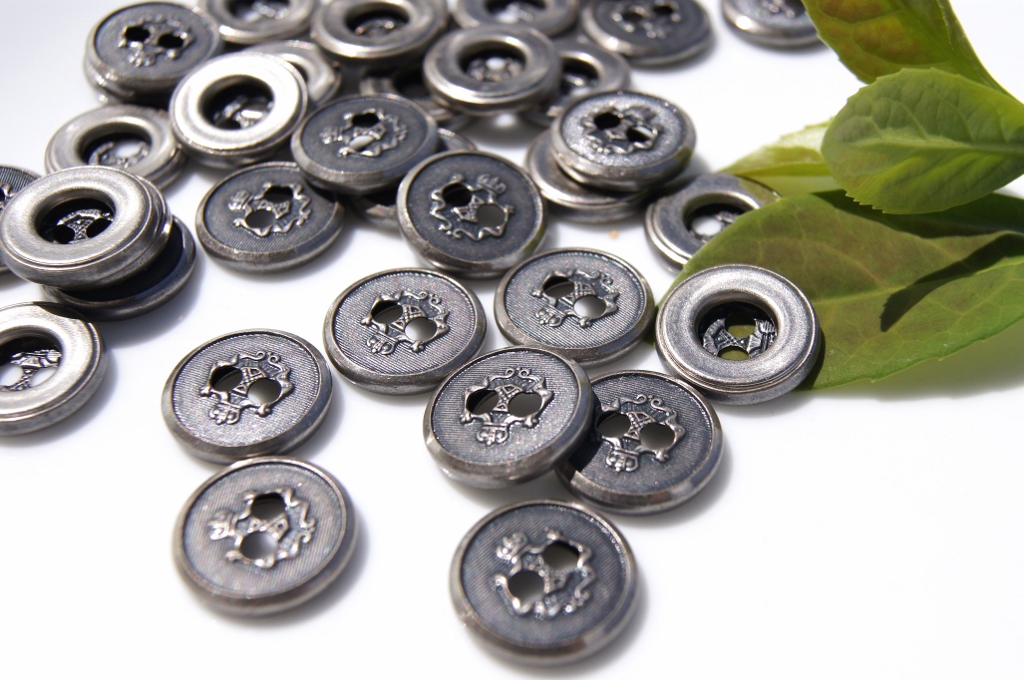 2 Hole Vintage Silver Embossed Metal Buttons