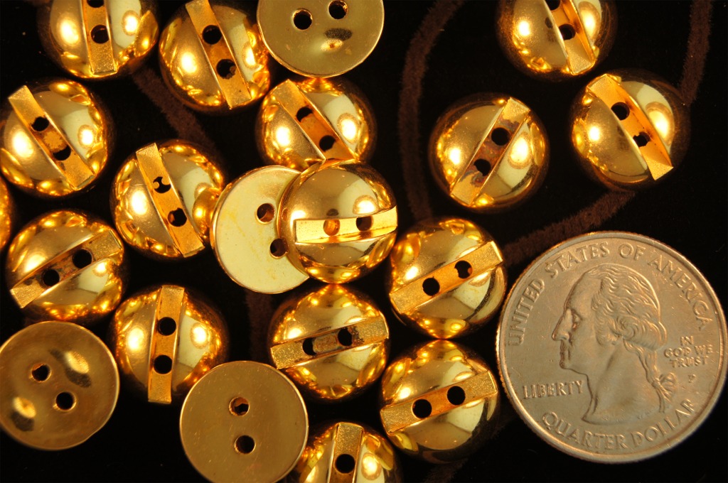 2 Hole Fashion Dome Gold Buttons