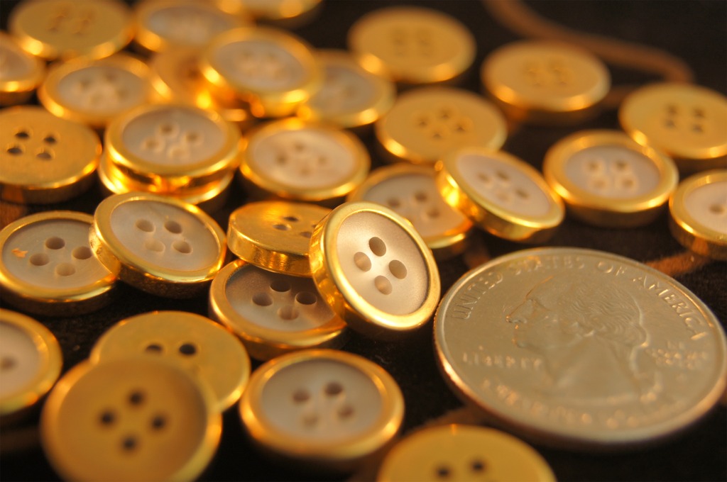 Gold Rim 4 Hole Buttons