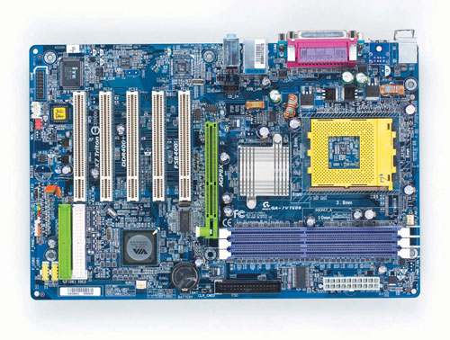 Gigabyte GA-7VT600 - Socket A for AMD Athlon, AGP, DDR400 Motherboard NO I/O Shield